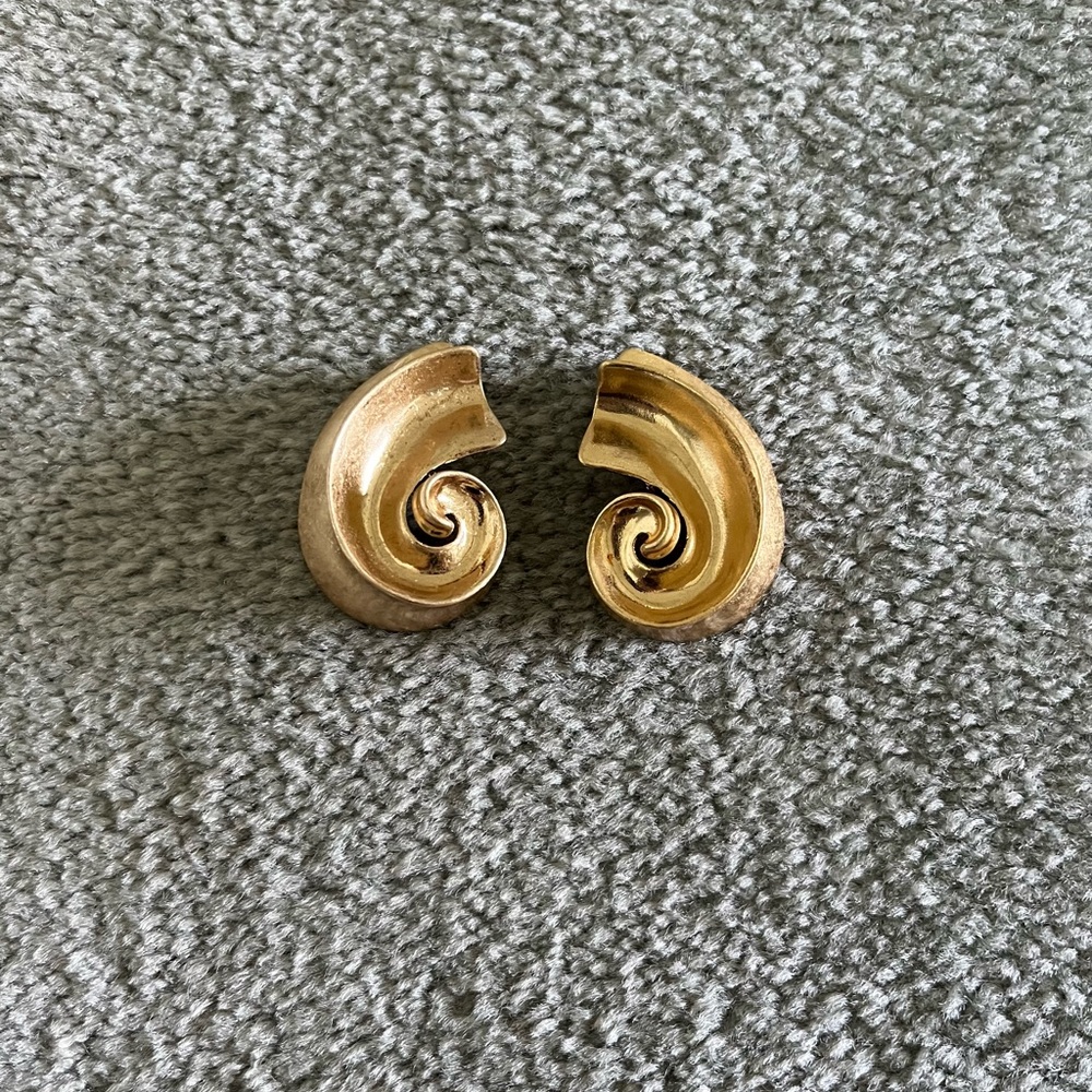 Zara shell earrings